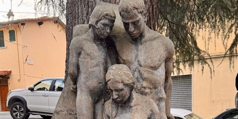 La statua di Borgo San Lorenzo