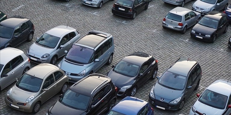 Parcheggi in Oltrarno e polemiche fra i fautro del sì e quelli del no