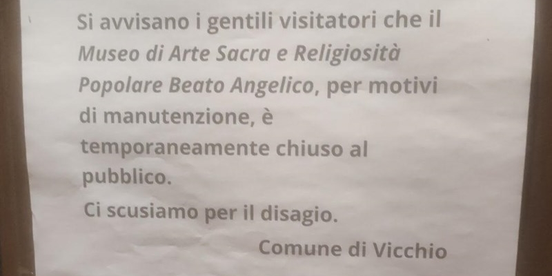 Un cartello esposto al museo di arte sacra Beato Angelico