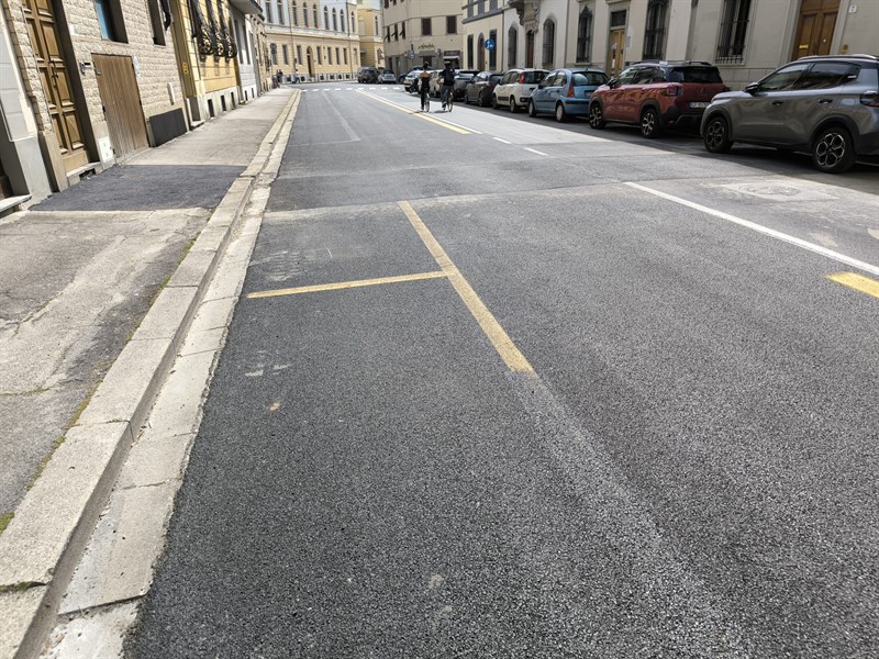 via Tommaso Campanella e le curiose strisce...