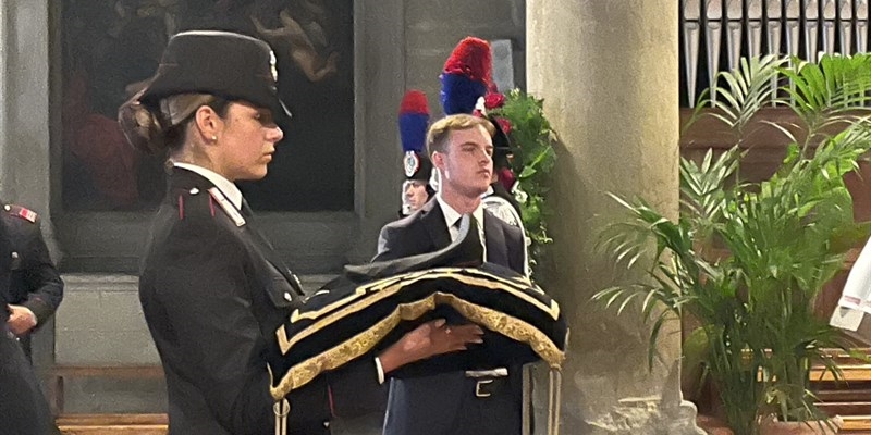 L'omaggio dell'Arma dei Carabinieri ad Andrea Loprevite