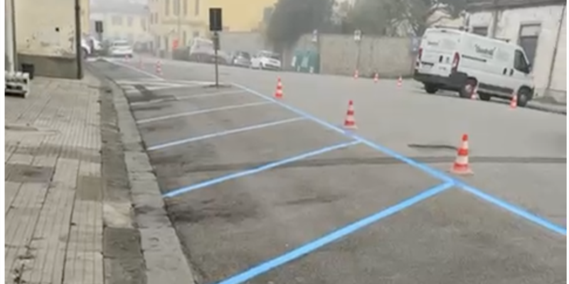 Borgo S. Lorenzo - Caos in Piazza del Mercato: commercianti infuriati per i lavori stradali in pieno giorno