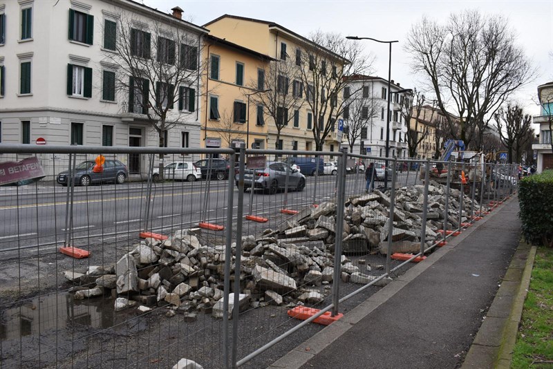 il cantiere di piazza Elia Della Costa