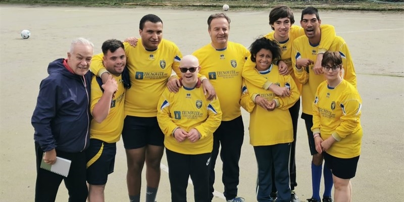 Il gruppo di calcio inclusivo