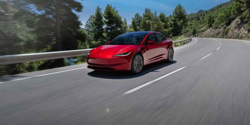 Tesla Model 3 a meno di 25.000 euro (www.okmugello.it - X The Tesla Newswire)