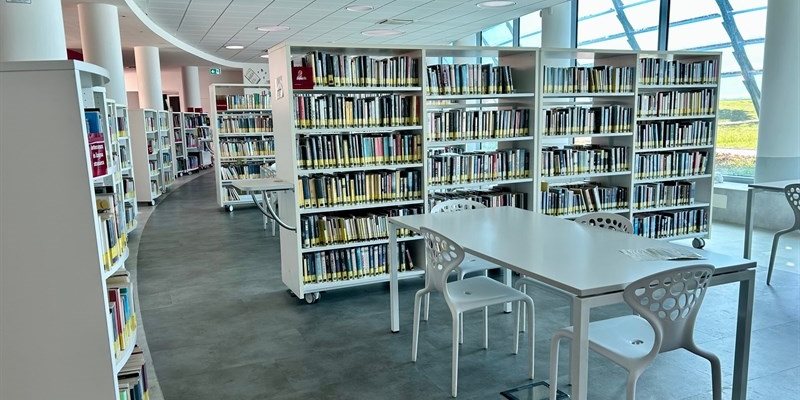 La biblioteca riaperta