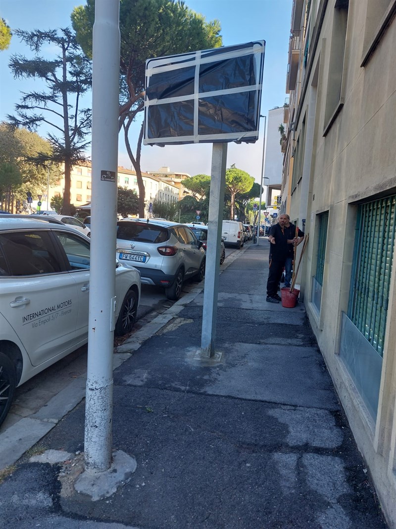 Il palo di via Lungo l'Affrico