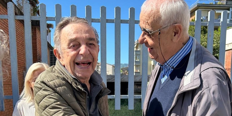 Aldo Affortunati salutato dagli amici borghigiani