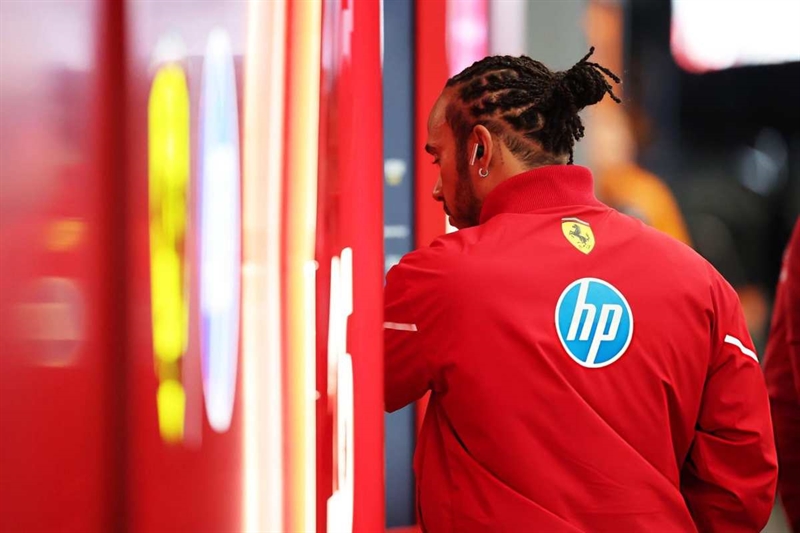 Hamilton contro la FIA (www.okmugello.it - X deni)