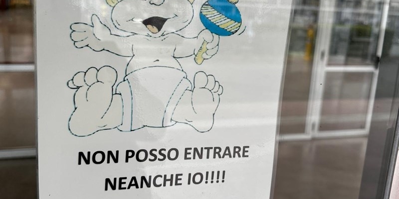 Scuola Don Milani vietata per i neonati. La clamorosa denuncia del consigliere De Blasi