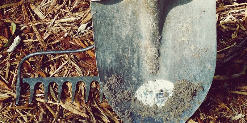 Altri tempi. Luca Tagliaferri racconta come funzionava (bene) il cantiere comunale a Borgo. Con pochi mezzi 