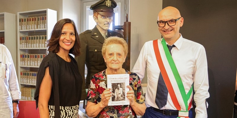 da sx: Ragini Gupta, Lina Ferri, Giampiero Mongatti