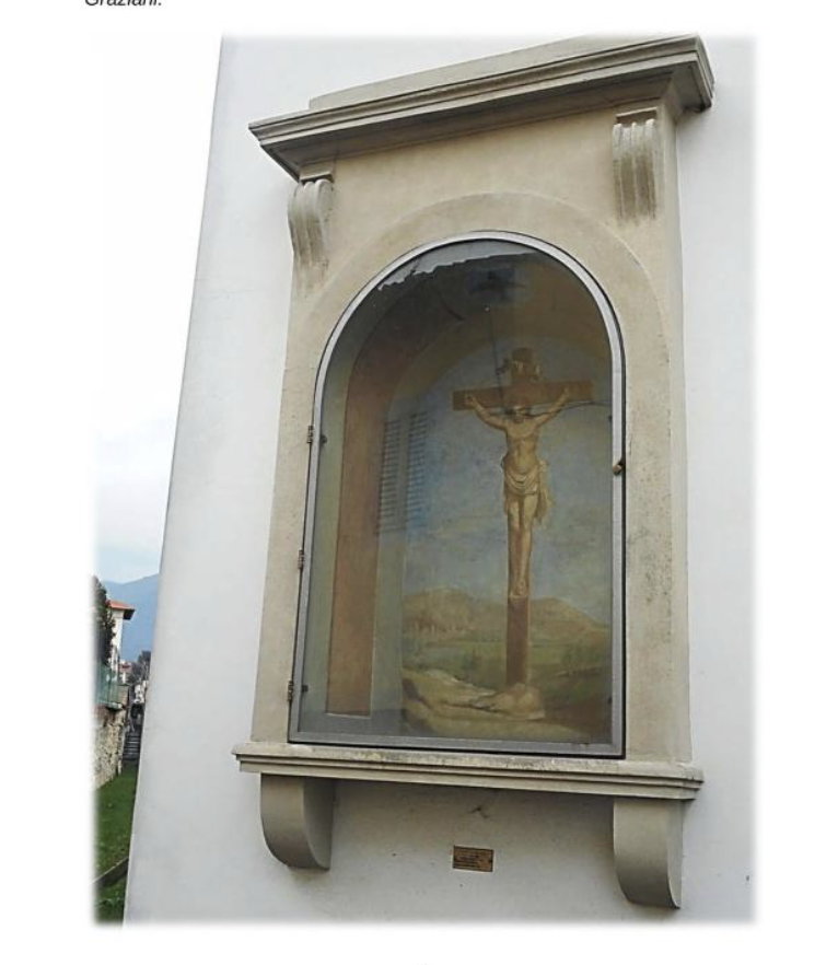 Uno dei tanti tabernacoli della pubblicazione