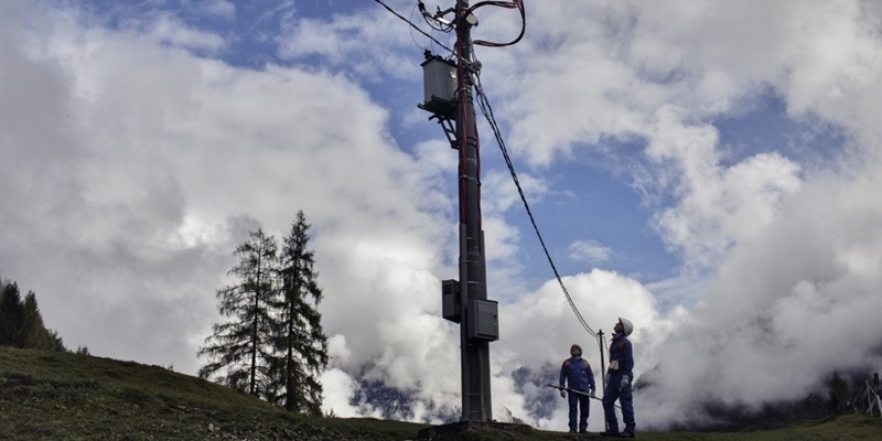 Tecnici ENEL al Lavoro