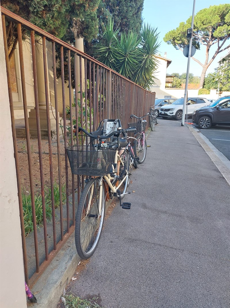 Particolare del tabernacolo abbandonato oggi