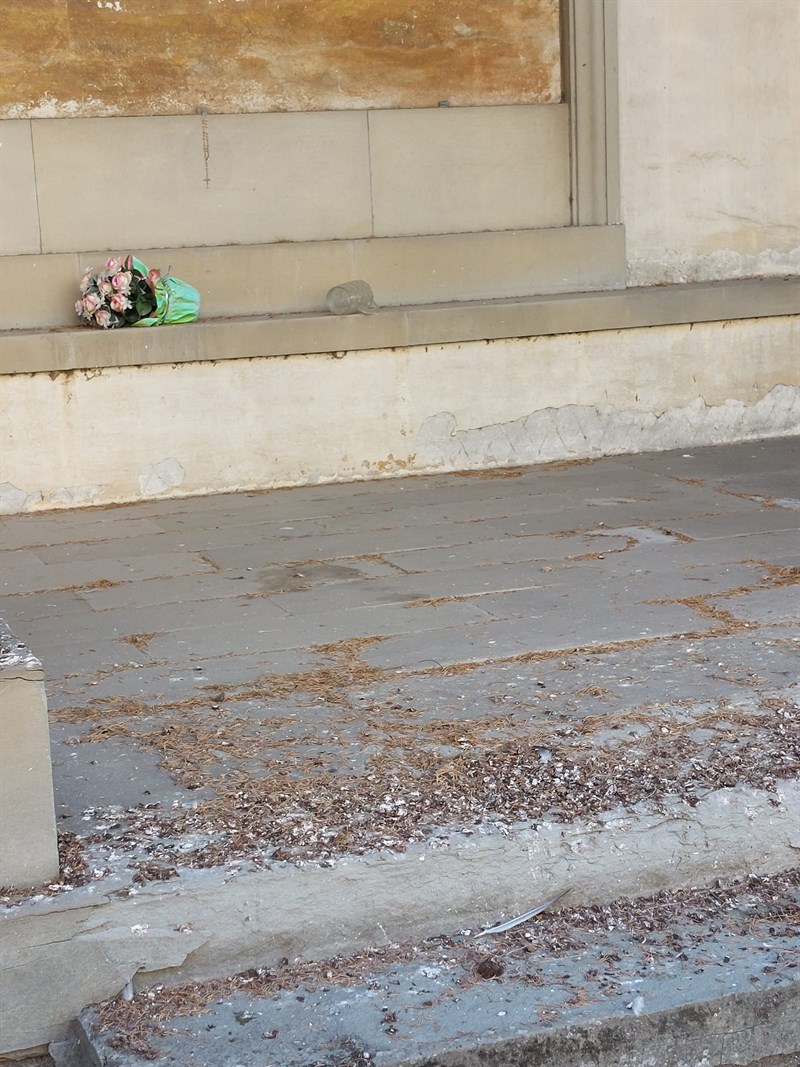 Particolare del tabernacolo abbandonato oggi