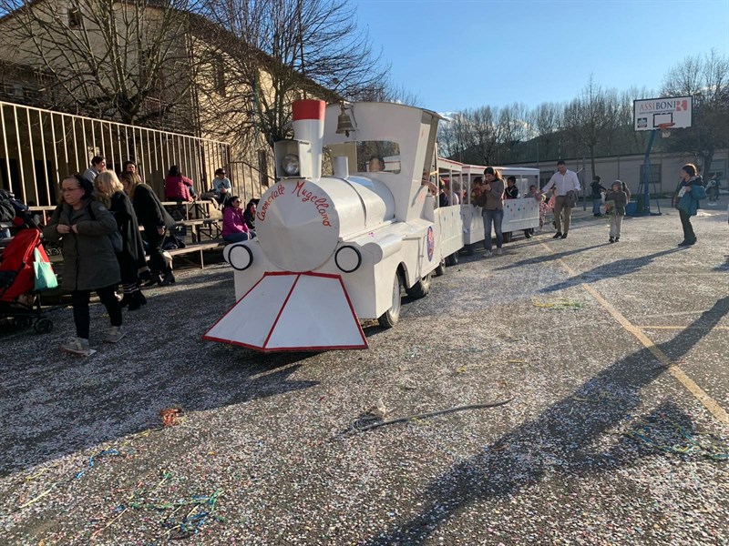 La silata dei carri al centro giovanile