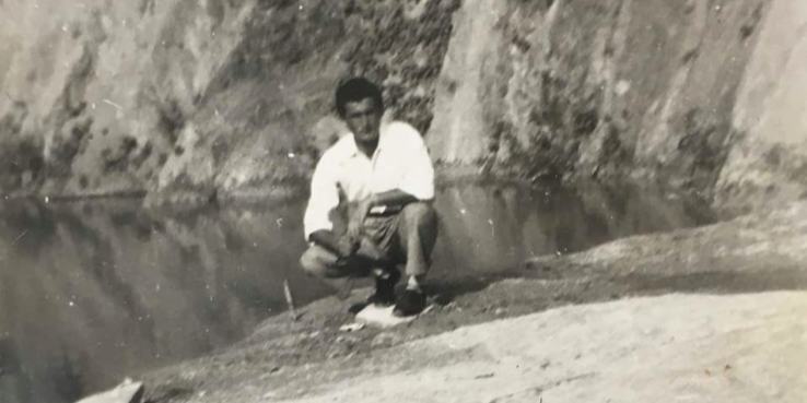 "Ecco una foto di mio padre sulle rive del lago di Maioli (Vicchio, Rostolena). 