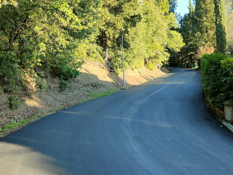 Scandicci, rifatto l'asfalto in via di Marciola