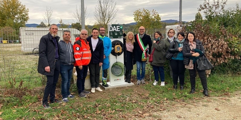 L’inaugurazione del defibrillatore 