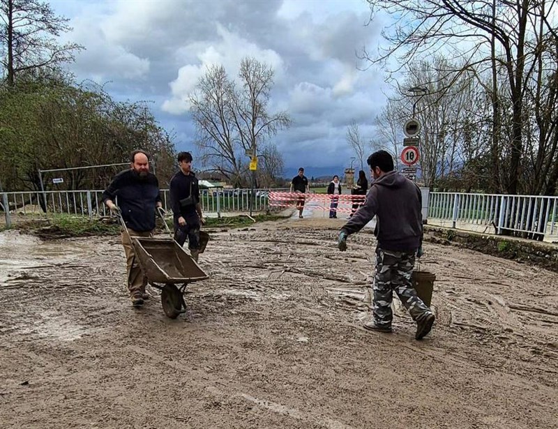 Volontari in azione a Borgo