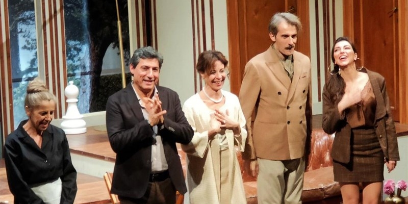 Emilio Solfrizzi e Carlotta Natoli in “L’anatra all’arancia”