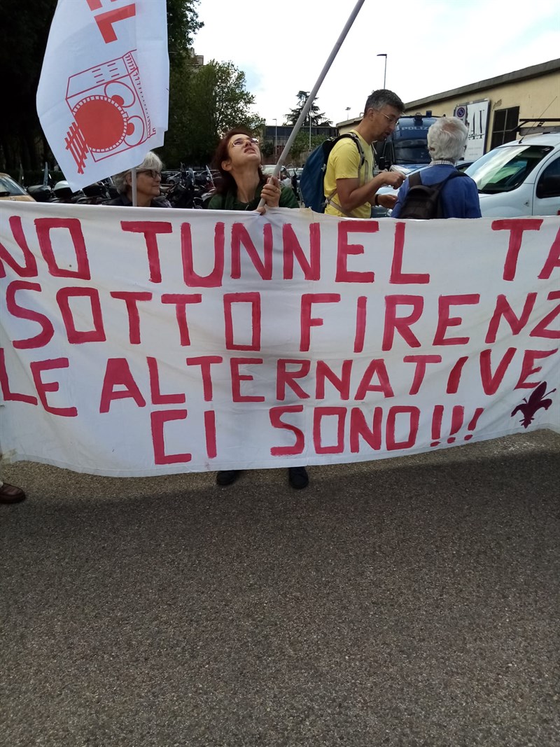 la protesta contro il tunnel