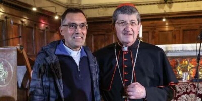 Il nuovo arcivescovo della diocesi di Firenze Gherardo Gambelli col predecessore Betori