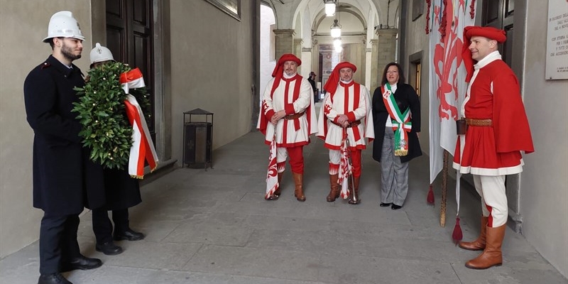 Firenze ricorda le vittime del coronavirus