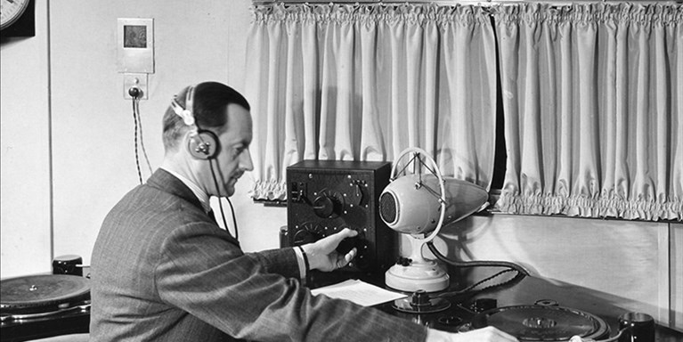 1932, in Gran Bretagna con la BBC nascono le emittnti televisive 