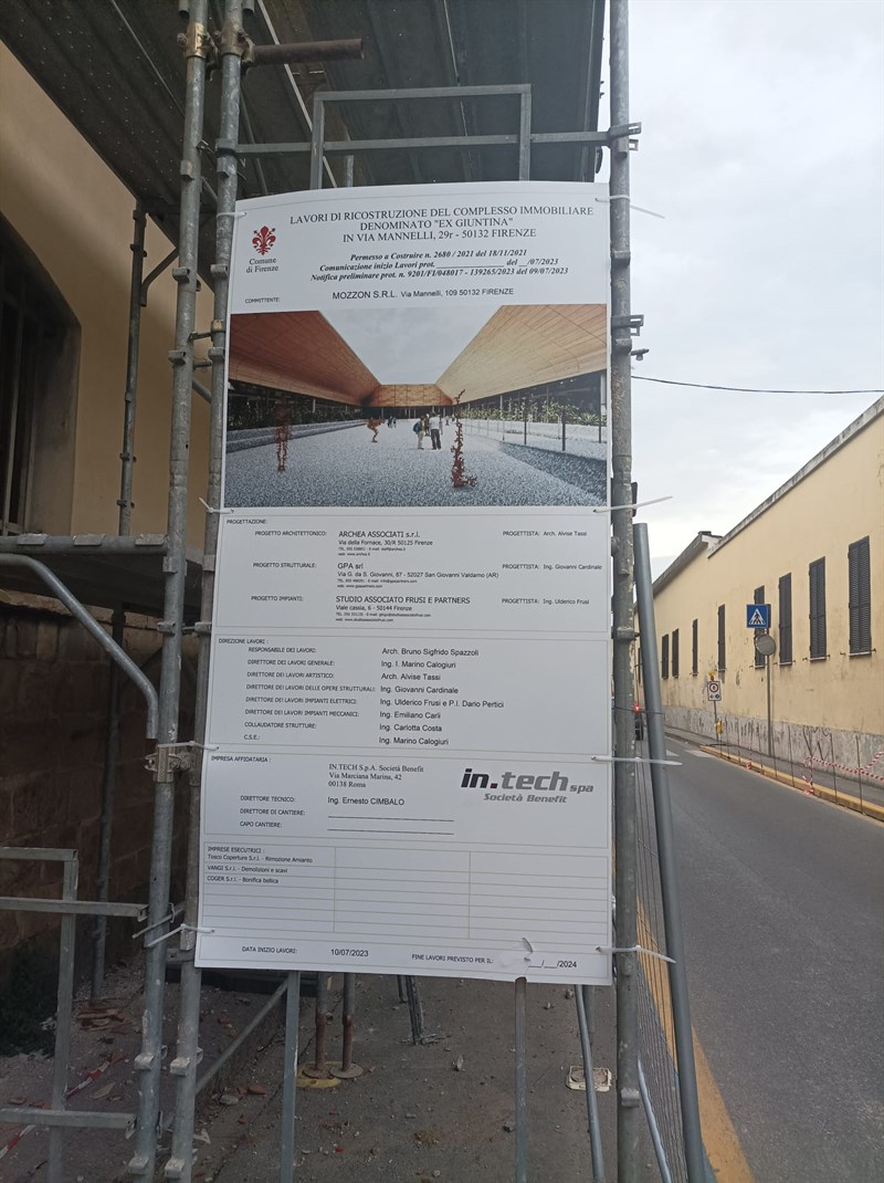Il cartello del cantiere alla Giuntina in via Mannelli