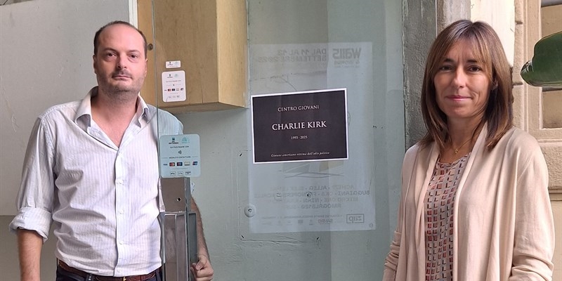 Draghi e Rossi durante la simbolica intitolazione