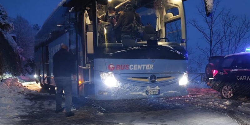 Neve in Valdisieve, lieto fine per gli studenti siciliani bloccati: la bella storia di un intero paese in aiuto