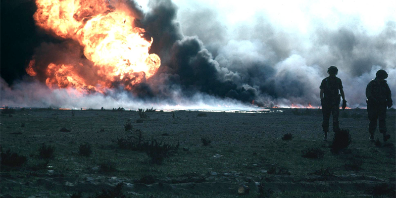 1991 - Più di 600 pozzi petroliferi furono dati alle fiamme dalle forze irachene d'invasione che danneggiarono l'ambiente e l'economia del Kuwait