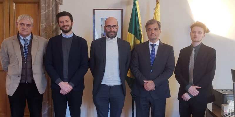 la visita all'ambasciata brasiliana