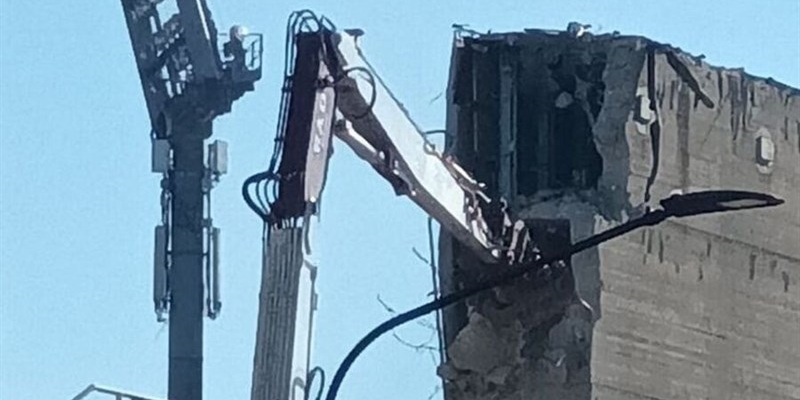 La rimozione del cartellone