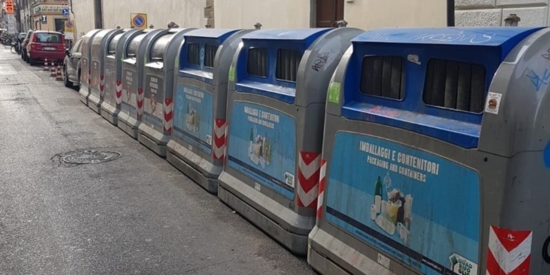 Firenze, spostamento cassonetti per lavori asfaltatura. Interessate le postazioni di via Webb, Parlatore e piazzetta del Pomario 


Interessate le postazioni di via Webb, Parlatore e piazzetta del Pomario 

