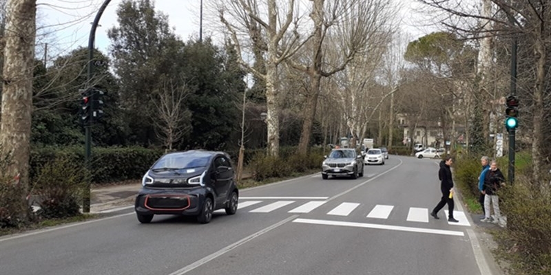 Il semaforo in viale Michelangiolo