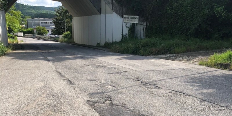 Atria e Giovannini denunciano le condizioni di Via della Tintoria numero cinque