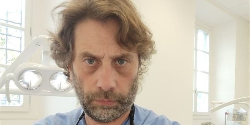 Il dr. Luca Lillo che ha eseguito l'intervento