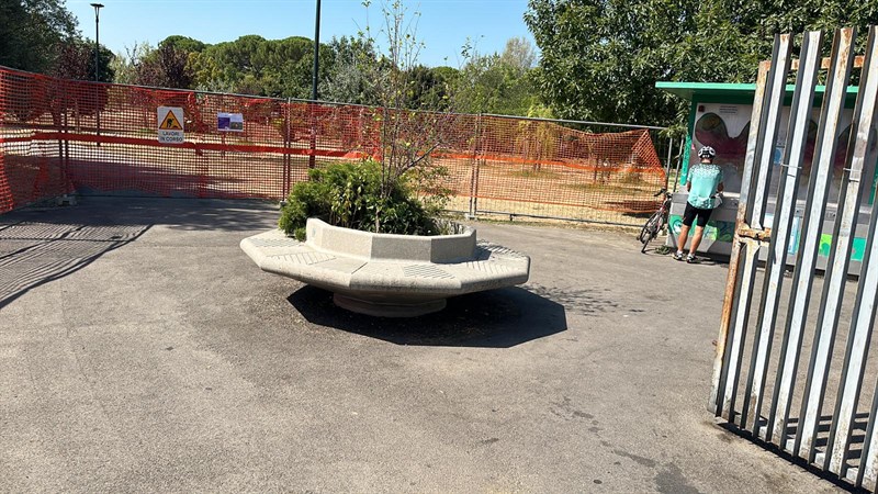 I lavori nel giardini di via del Mezzetta