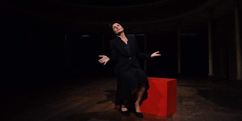 Eccezionale Antonella Questa in "Svergognata" al teatro Corsini di Barberino
