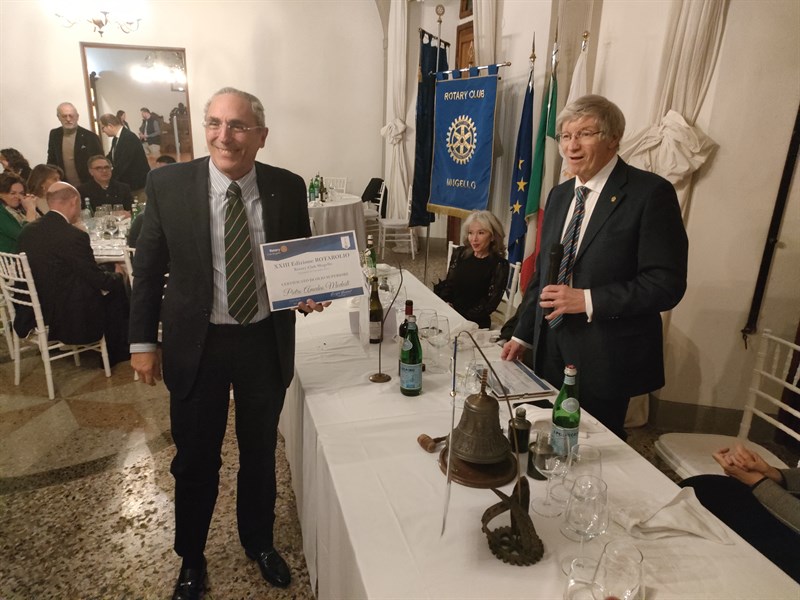 Pietro Amedeo Modesti dell’omonima azienda  vin citore del Concorso “Rotarolio 2025” 