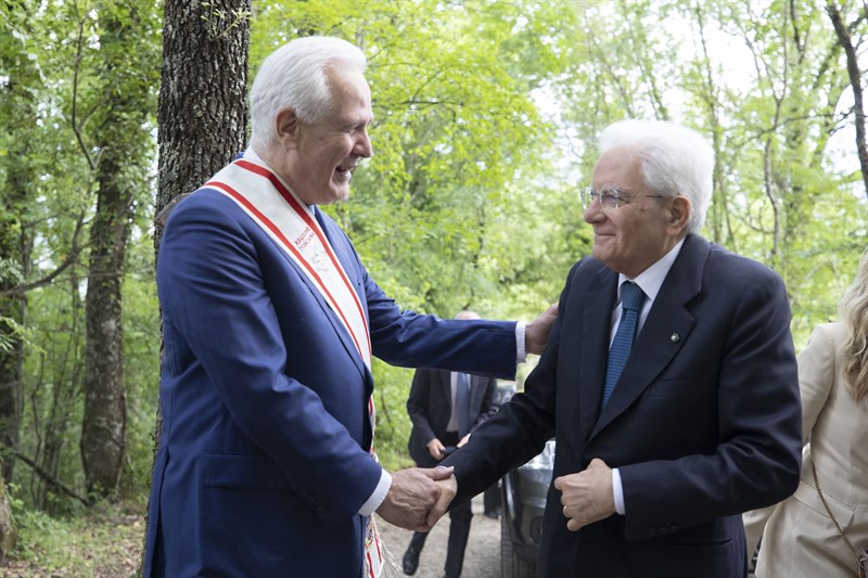Il Presidente della Repubblica Sergio Mattarella a Barbiana con Eugenio Giani