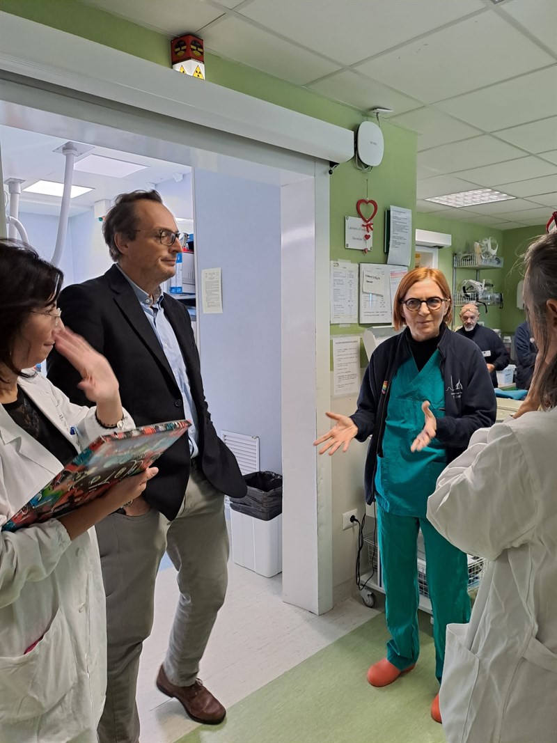 Un momento della visita dei direttori ai reparti del SMA