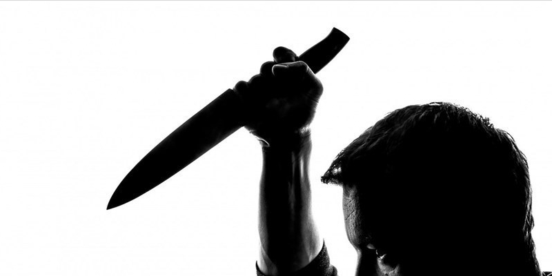 Via Solferino, tenta di uccidere l'ex moglie salvata dai passati