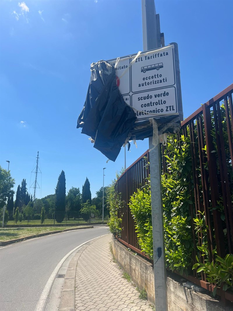 I cartelli danneggiati