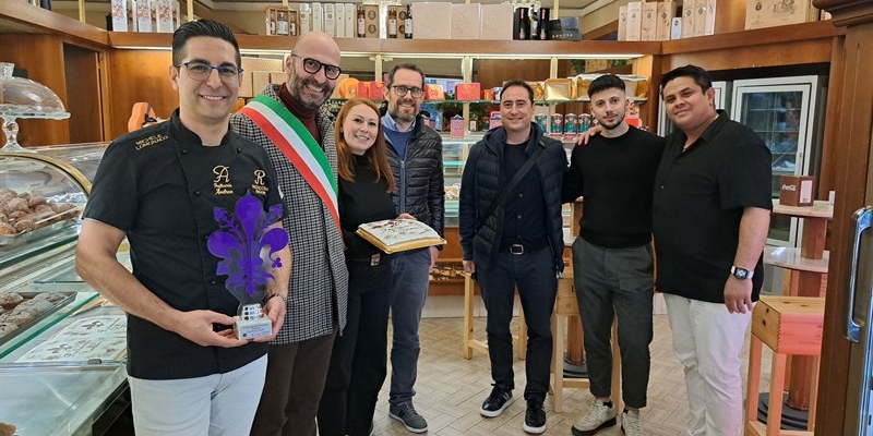 Anche il Comune di Pontassieve premia la Schiacciata alla Fiorentina della Pasticceria Ruggini