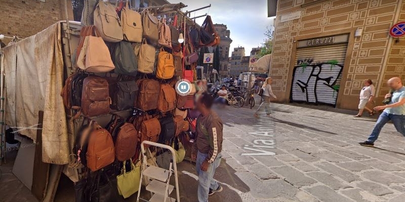 Bancarelle spostate senza preavviso