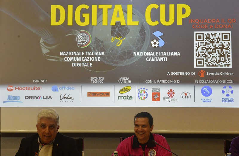 Digital cup